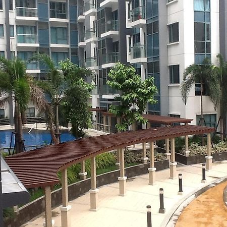 Palm Tree Genlex Condo Manila Exterior foto